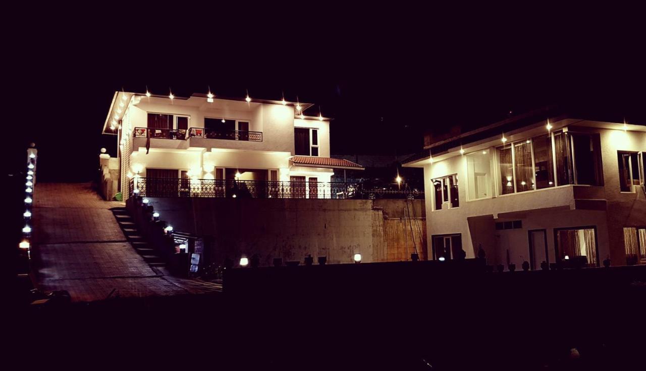 Atrium Grande Hotel Ooty Bagian luar foto